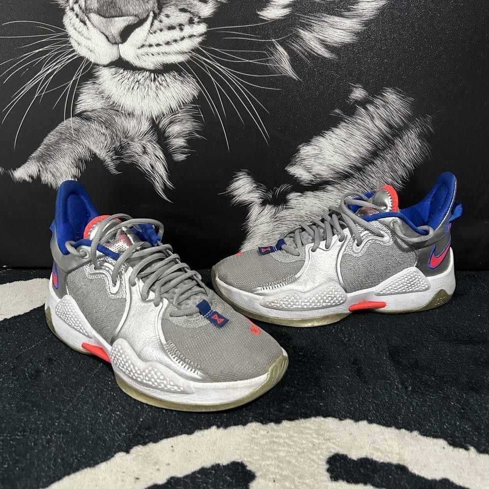 Nike PG 5 CW3143-005 Athletic Sneaker Men's 8 Silver Mesh Basketball Training